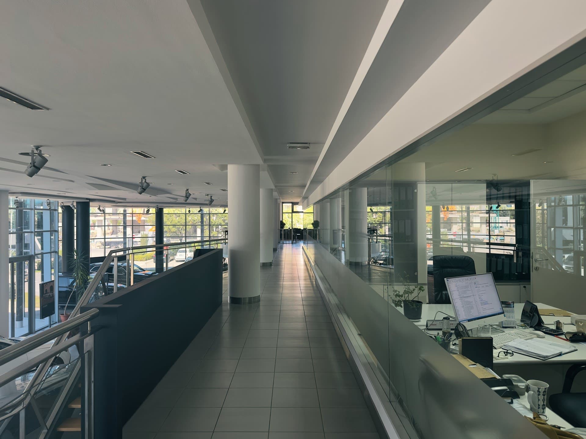 Деловен Објект со Изложбен Салон — МАК АУТО СТАР, Општина Гази Баба, Скопје